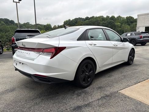 Used 2021 Hyundai Elantra SEL FWD image 5