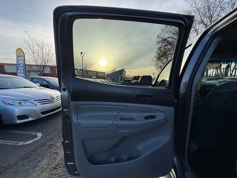 Used 2015 Toyota Tacoma 4x4 Double Cab image 14