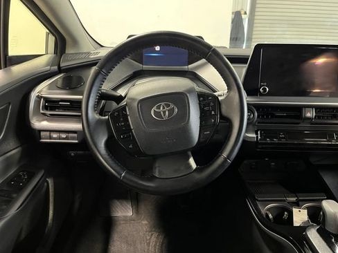 Used 2024 Toyota Prius LE FWD image 21