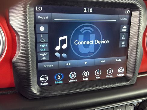 Used 2019 Jeep Wrangler Rubicon AWD/4WD image 28