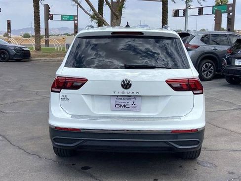 Used 2024 Volkswagen Tiguan SE FWD image 5