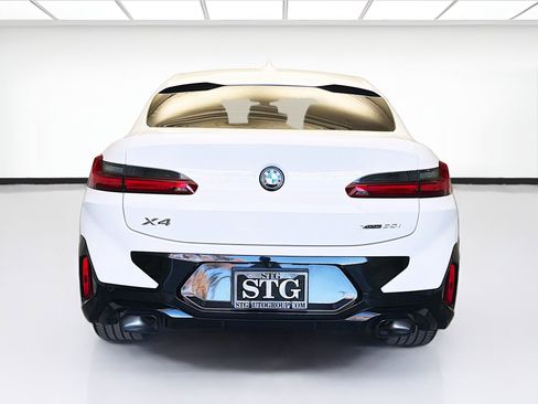Used 2025 BMW X4 xDrive30i w/ Premium Package AWD/4WD image 5
