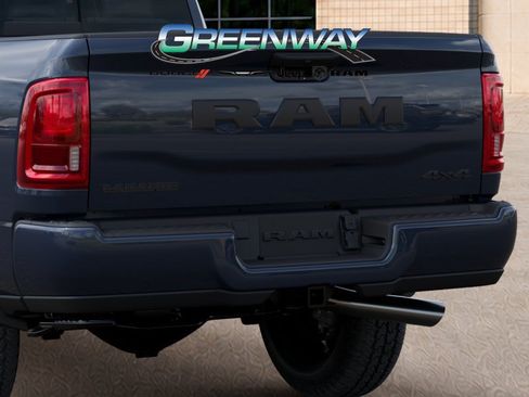New 2026 RAM 2500 Laramie AWD/4WD image 13