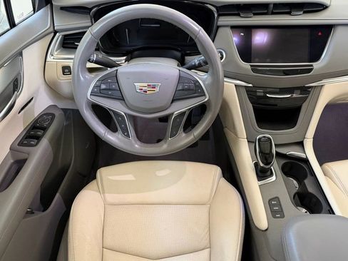 Used 2019 Cadillac XT5 Luxury image 21
