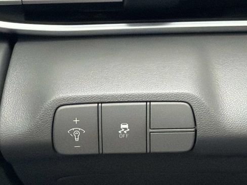 Used 2025 Hyundai Elantra Sport FWD image 21