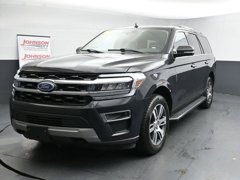 Used 2023 Ford Expedition Limited image 4