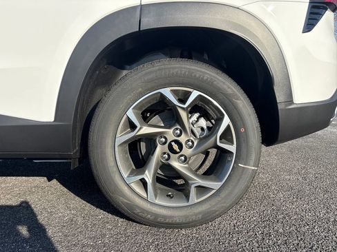 New 2026 Chevrolet Trax LT image 12