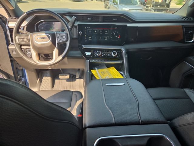 Used 2024 GMC Sierra 3500 Denali w/ Denali Reserve Package AWD/4WD image 17