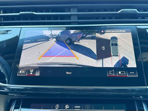 Certified 2025 Audi Q7 Premium Plus image 34