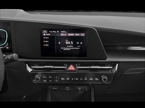 New 2025 Kia Niro LX image 45