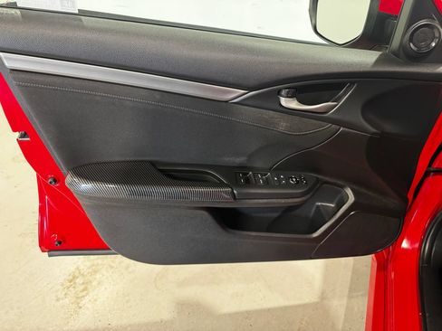 Used 2019 Honda Civic EX image 16