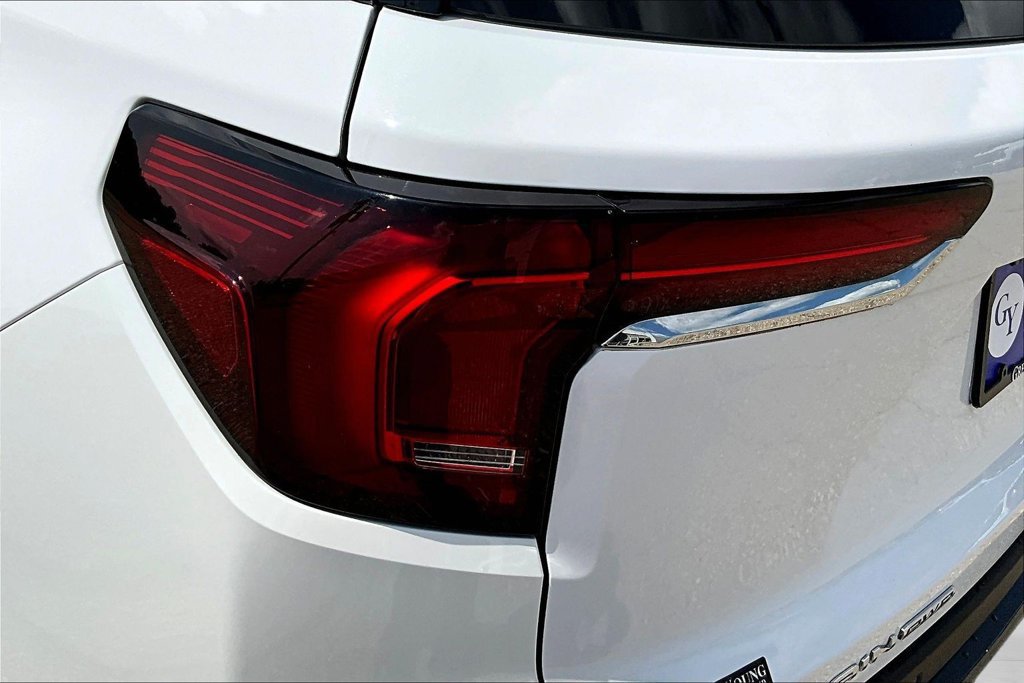 Used 2025 GMC Terrain Elevation AWD/4WD image 25