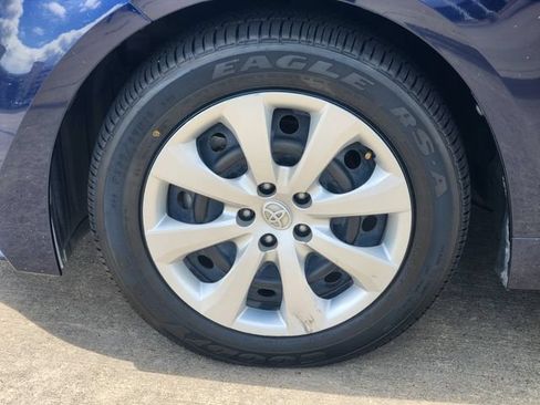 Certified 2025 Toyota Corolla LE FWD image 10