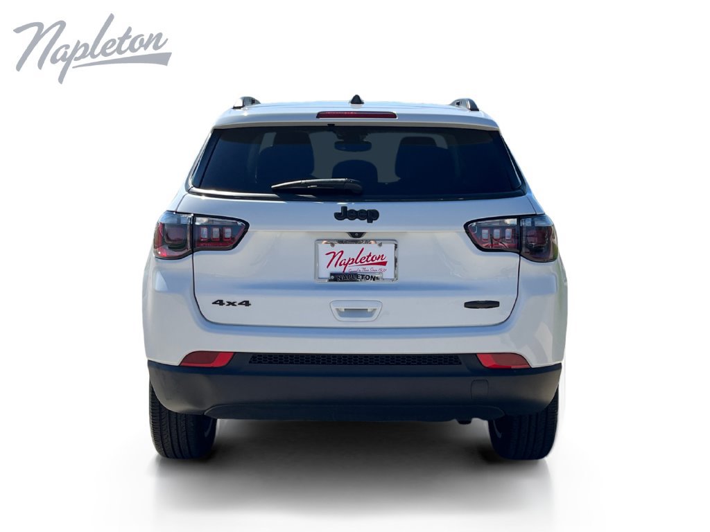Used 2022 Jeep Compass Latitude AWD/4WD image 4