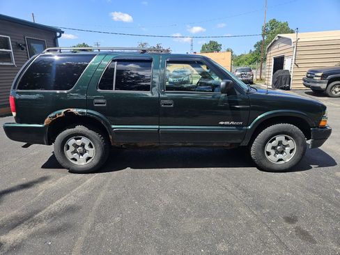 Used 2002 Chevrolet Blazer LS w/ Preferred Equipment Group AWD/4WD image 5