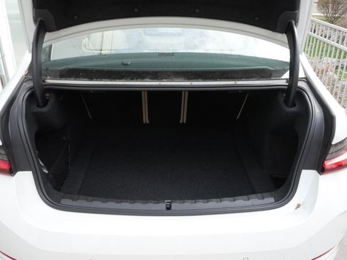 New 2025 BMW 330i xDrive Sedan w/ Premium Package image 27