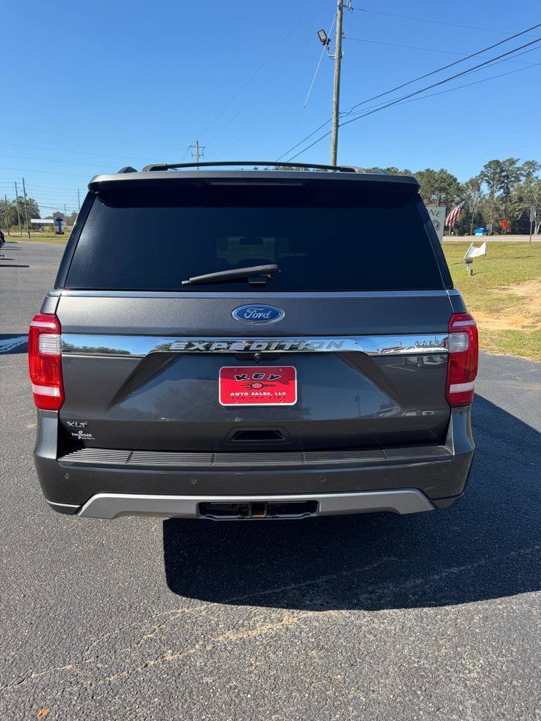 Used 2021 Ford Expedition Max XLT RWD image 3