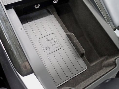 Used 2021 Audi Q8 Prestige w/ Prestige Package image 28