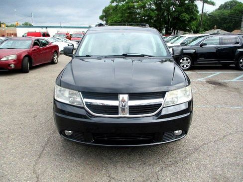 Used 2010 Dodge Journey R/T w/ Convenience Group II image 3