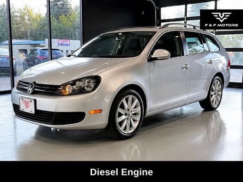Used 2011 Volkswagen Jetta TDI FWD image 2
