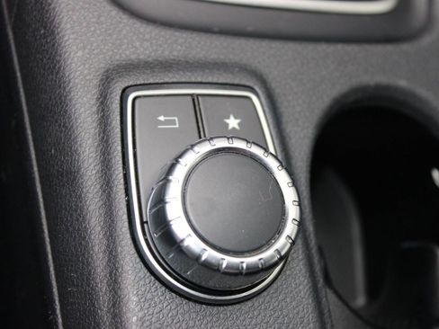 Certified 2020 Mercedes-Benz GLA 250 image 25