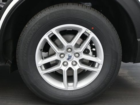 New 2026 Ford Explorer Active RWD image 21