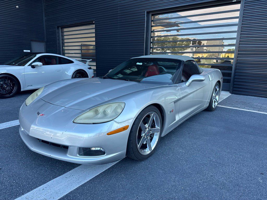 Used 2007 Chevrolet Corvette Convertible w/ Preferred Equipment Group RWD image 1