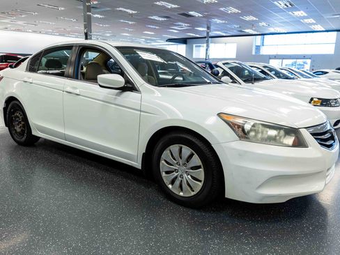 Used 2012 Honda Accord LX image 4