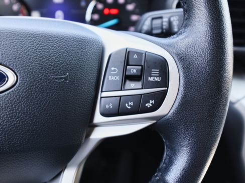 Used 2023 Ford Explorer XLT w/ Equipment Group 202A image 24