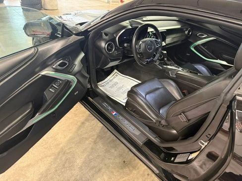 Used 2016 Chevrolet Camaro LT RWD image 27