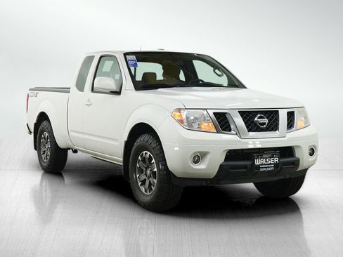 Used 2017 Nissan Frontier PRO-4X AWD/4WD image 7