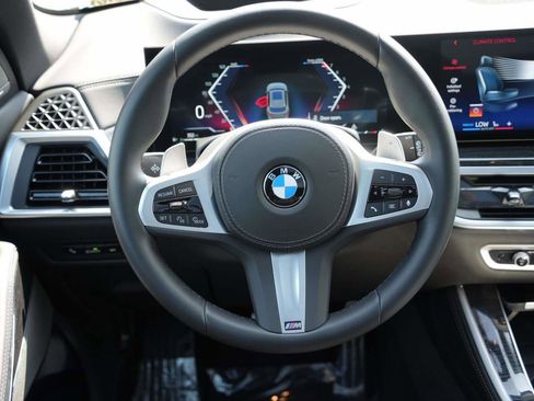 Used 2026 BMW X5 sDrive40i w/ M Sport Package image 9