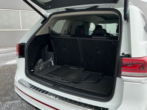 Used 2022 Volkswagen Atlas SEL Premium image 25