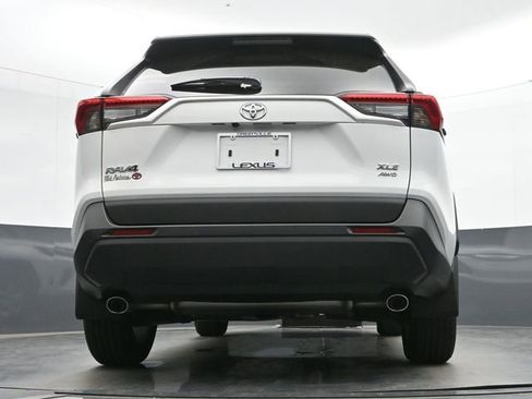 Used 2025 Toyota RAV4 XLE AWD/4WD image 13