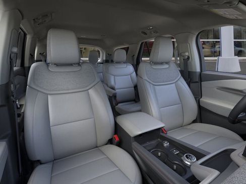 New 2026 Ford Explorer Active w/ Active Comfort Package image 10