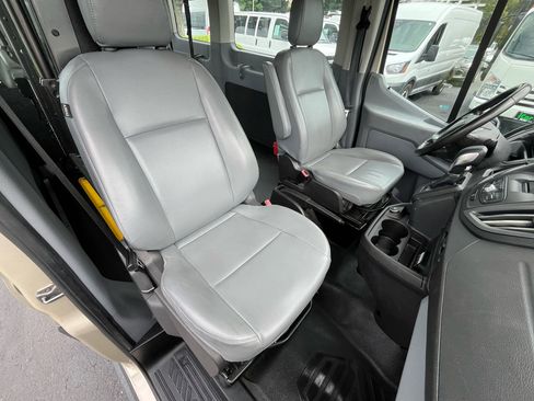Used 2017 Ford Transit 350 XL image 36