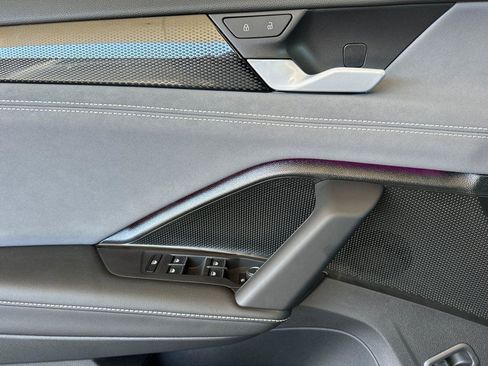 New 2026 Volkswagen Tiguan SE image 10