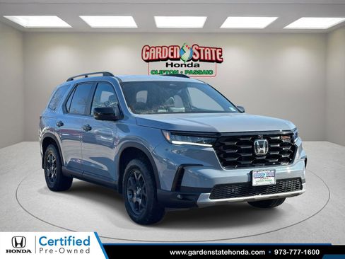 Certified 2023 Honda Pilot TrailSport image 1