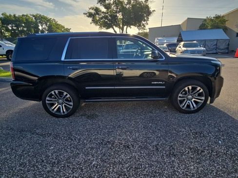Used 2017 GMC Yukon Denali w/ Open Road Package RWD image 4