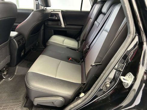 Used 2020 Toyota 4Runner SR5 Premium w/ Moonroof Package AWD/4WD image 18
