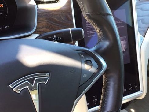 Used 2018 Tesla Model S 75D image 18