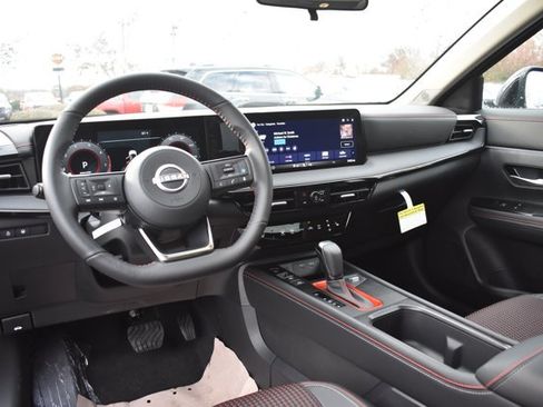 New 2026 Nissan Kicks SR w/ SR Premium Package AWD/4WD image 19