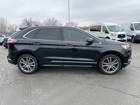 Used 2019 Ford Edge Titanium w/ Equipment Group 301A image 2
