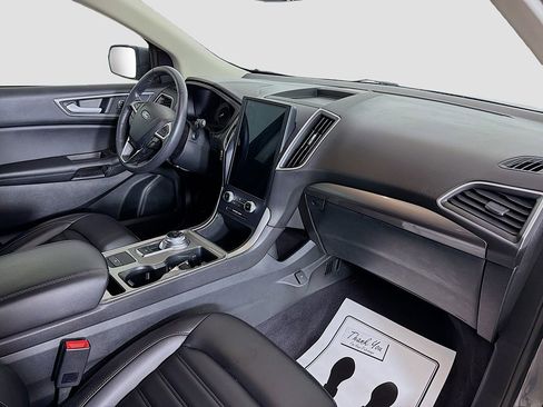 Used 2024 Ford Edge SEL w/ Convenience Package image 17