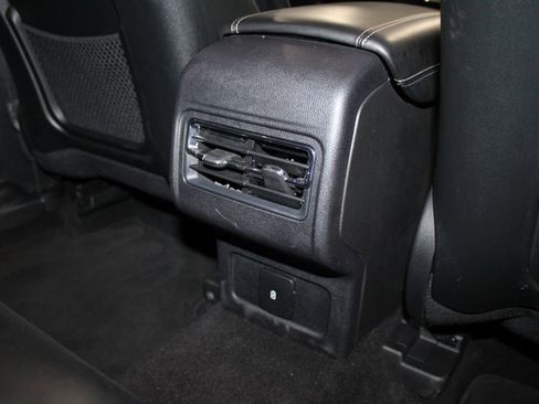 Used 2024 Lincoln Corsair Reserve image 33