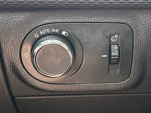 Used 2019 Chevrolet Cruze LS image 14