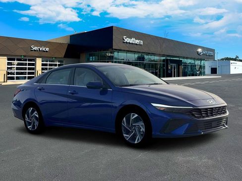 New 2026 Hyundai Elantra Limited image 11