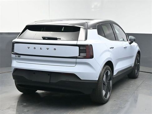 New 2025 Volvo EX30 Ultra w/ Climate Package image 7