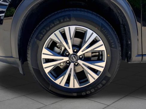 Used 2023 Nissan Rogue SV AWD/4WD image 10