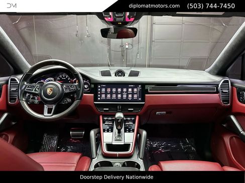 Used 2022 Porsche Cayenne Turbo w/ Performance Package (PG2) image 26
